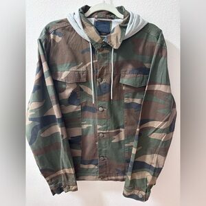 Nomad Men's Camouflage Field Jacket with Gray Hood